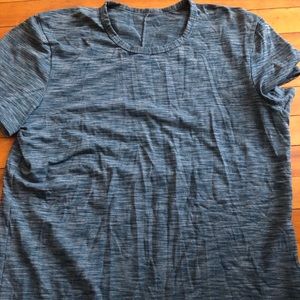 Men’s XL Lululemon short sleeve